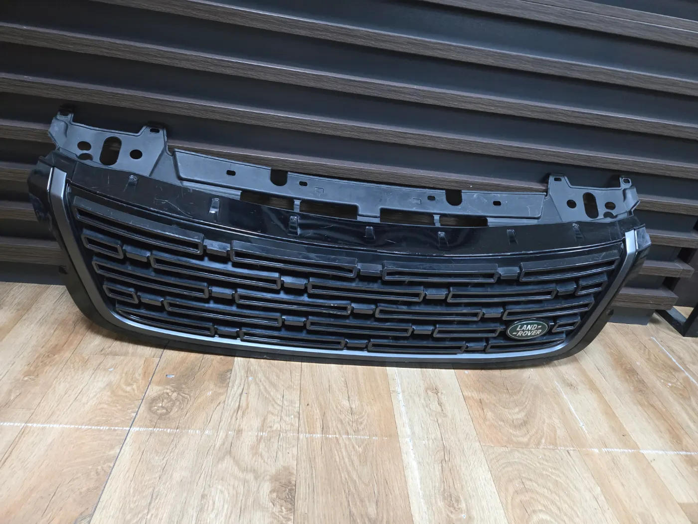 Front Grille velar 2024